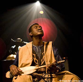 Bassekou Kouyate 3