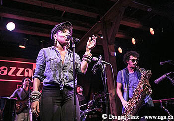 China-Moses-Band003a.