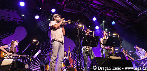 Mike-Reeds-Living-by-Lanterns007.