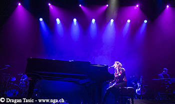 Regina-Spektor-Band001a.