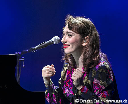 Regina-Spektor032.